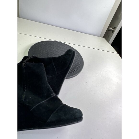 Toms Wedge Bootie Women's Sz 8.5W Black Suede Slip On Side Zip Round Toe - Picture 5 of 9